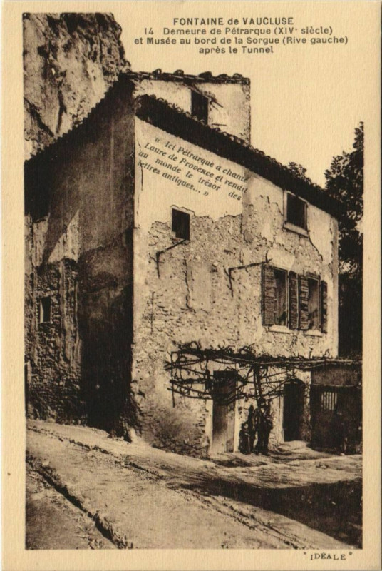 Carte postale ancienne Fontaine-De-Vaucluse Demeure de Petrarque et Musee à Fontaine-de-Vaucluse