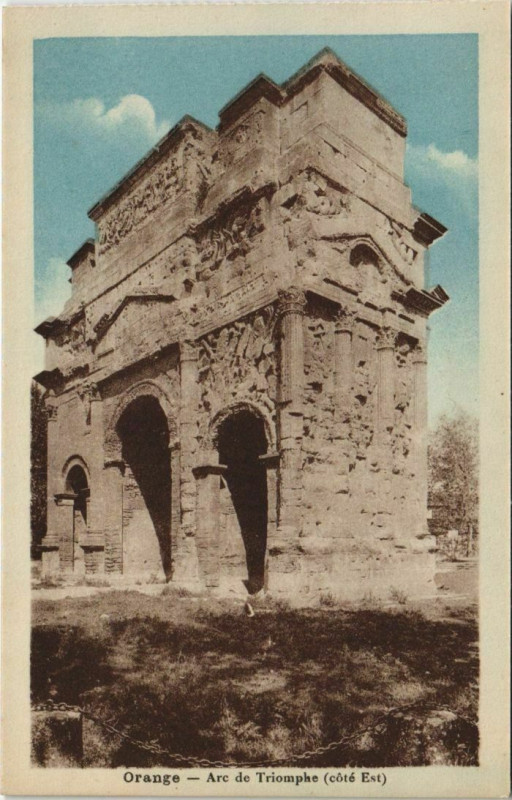 Carte postale ancienne Orange Arc de Triomphe - Cote Est à Orange