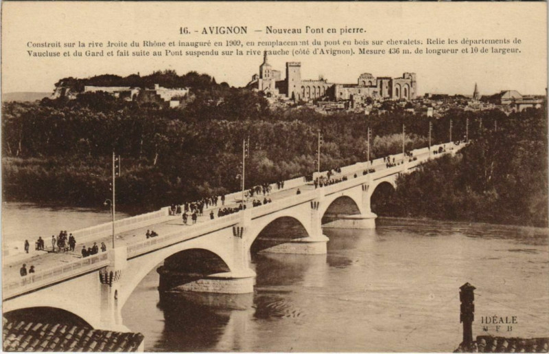 Carte postale ancienne Avignon Nouveau Pont en Pierre à Avignon