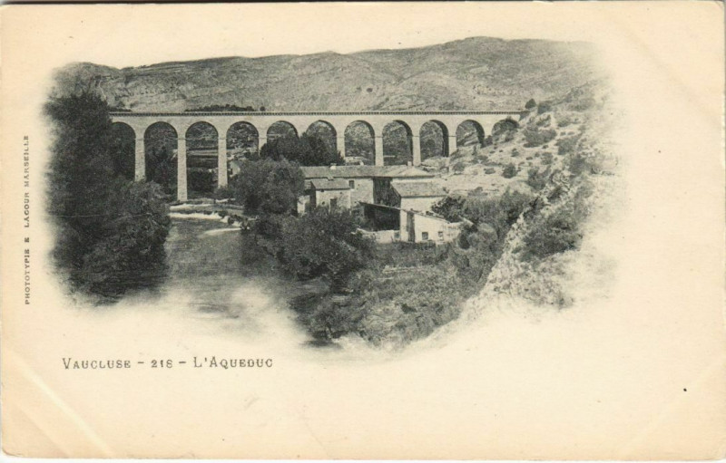 Carte postale ancienne Vaucluse - L'Aqueduc