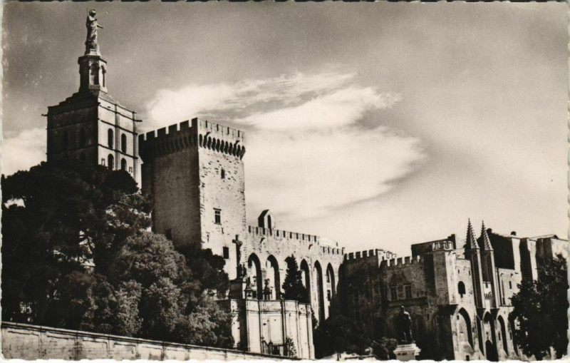 Carte postale ancienne Avignon Palais des Papes à Avignon