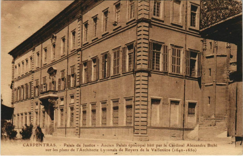 Carte postale ancienne Carpentras Palais de Justice à Carpentras