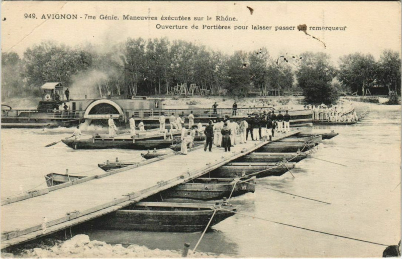 Carte postale ancienne Avignon 7me Genie - Manoeuvres sur le Rhone à Avignon