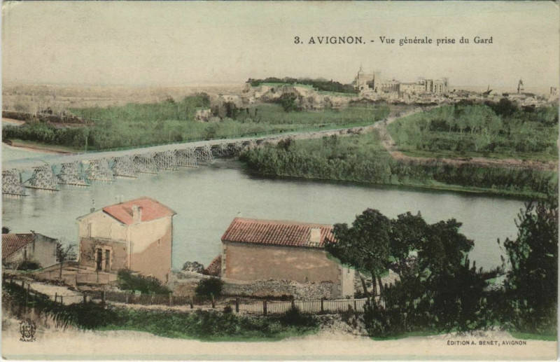 Carte postale ancienne Avignon Vue Generale prise du Gard à Avignon