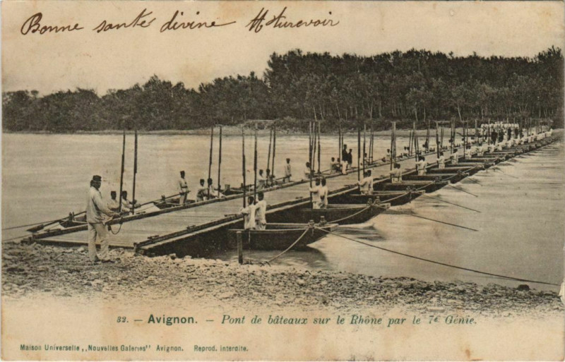 Carte postale ancienne Avignon Pont de Bateaux sur le Rhone par le 7e Genie à Avignon