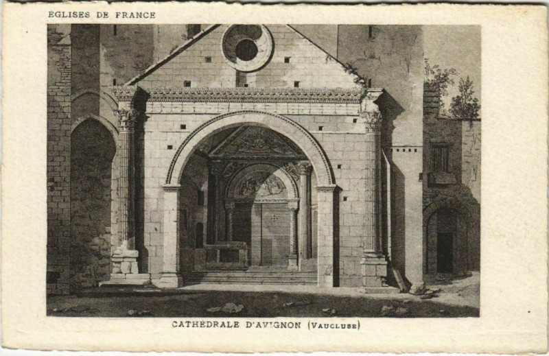 Carte postale ancienne Avignon Cathedrale d'Avignon à Avignon