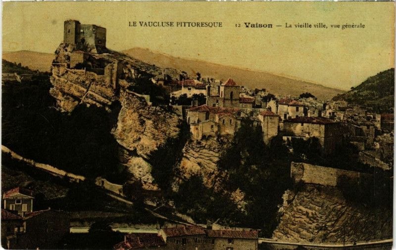 Carte postale ancienne Vaison - La Vieille Ville