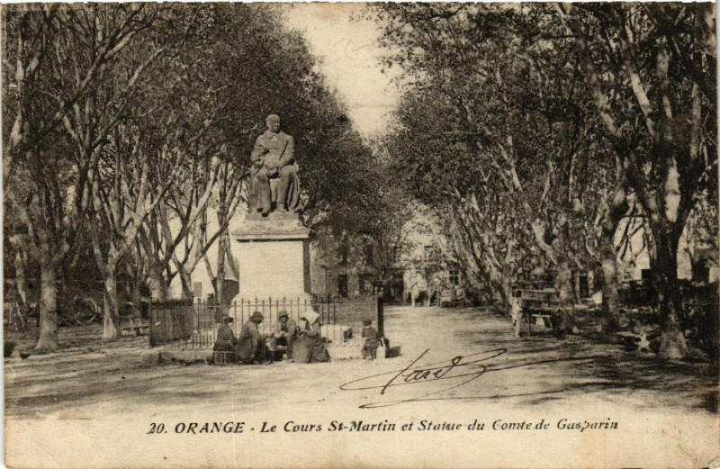 Carte postale ancienne Orange - Le Cours St-Martin à Orange