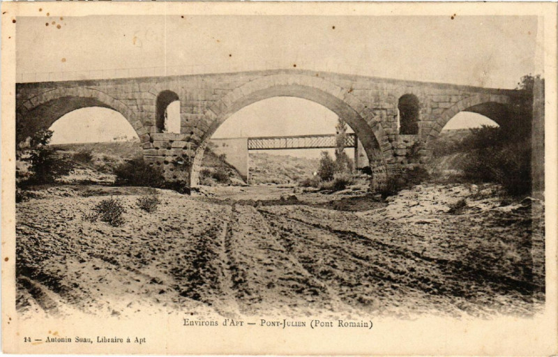 Carte postale ancienne Env. d'Apt - Pont-Julien à Apt
