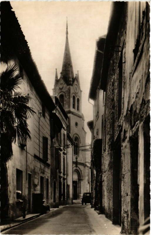 Carte postale ancienne Mondragon - La Grande Rue à Mondragon