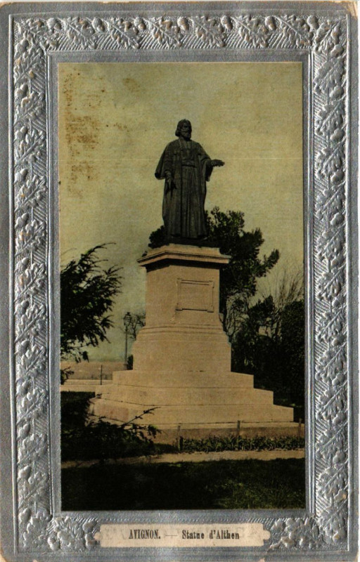 Carte postale ancienne Avignon - Statue d'Althen à Avignon