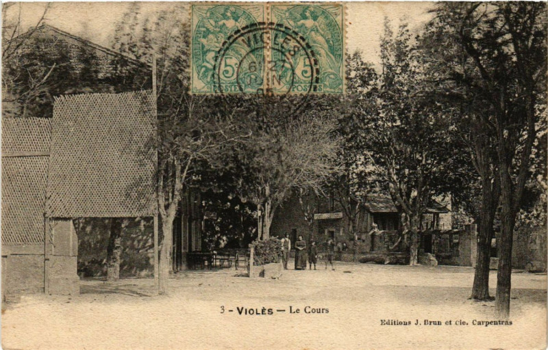 Carte postale ancienne Violes - Le Cours à Violès