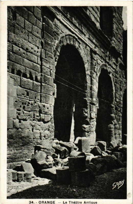 Carte postale ancienne Orange - Le Theatre Antique à Orange