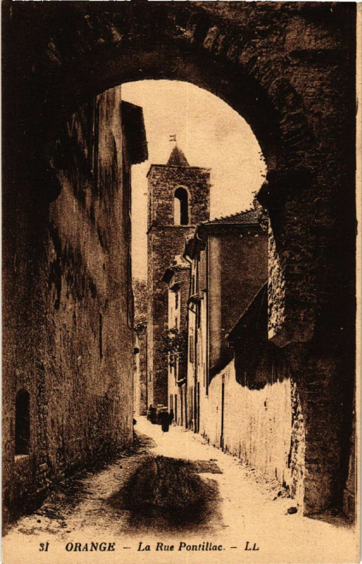 Carte postale ancienne Orange - La Rue Pontillac à Orange
