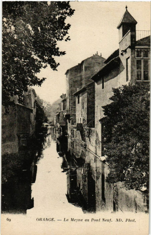 Carte postale ancienne Orange - La Meyne au Pont Neuf à Orange
