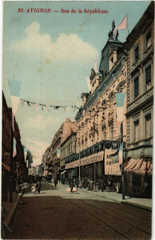 Carte postale ancienne Avignon - Rue de la Republique à Avignon