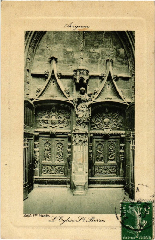 Carte postale ancienne Avignon - L'Eglise St-Pierre à Avignon