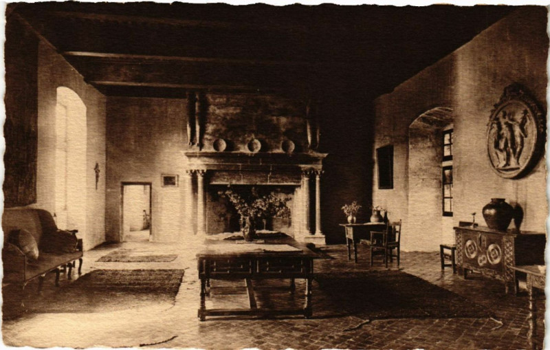Carte postale ancienne Chateau de Lourmarin à Lourmarin