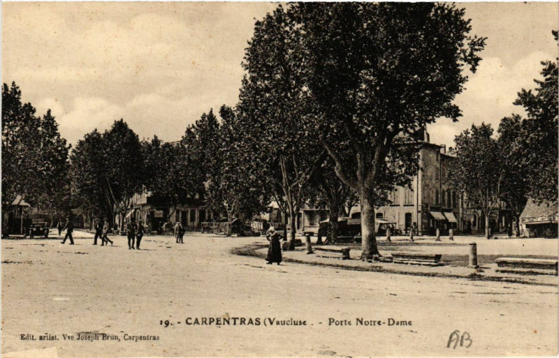 Carte postale ancienne Carpentras - Porte N.-D. à Carpentras