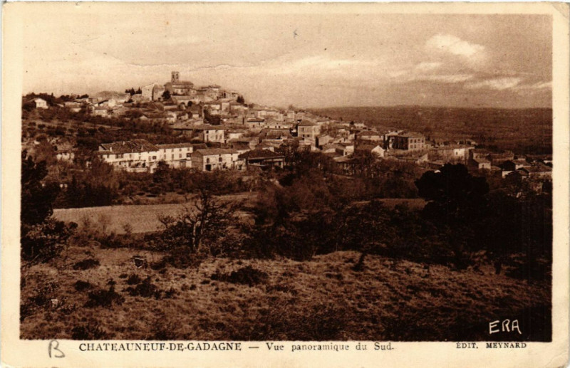Carte postale ancienne Chateauneuf-de-Gadagne - Vue panoramique du Sud à Châteauneuf-de-Gadagne