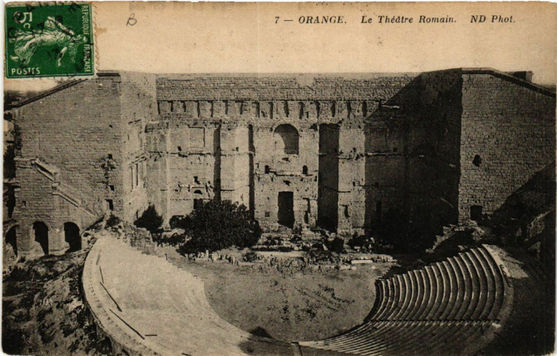 Carte postale ancienne Orange - Le Theatre Romain à Orange