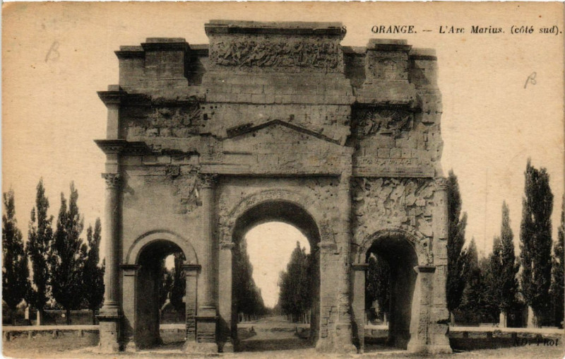 Carte postale ancienne Orange - L'Arc Marius (cote sud) à Orange