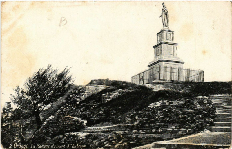Carte postale ancienne Orange - La Macope du mont St-Eutrope à Orange