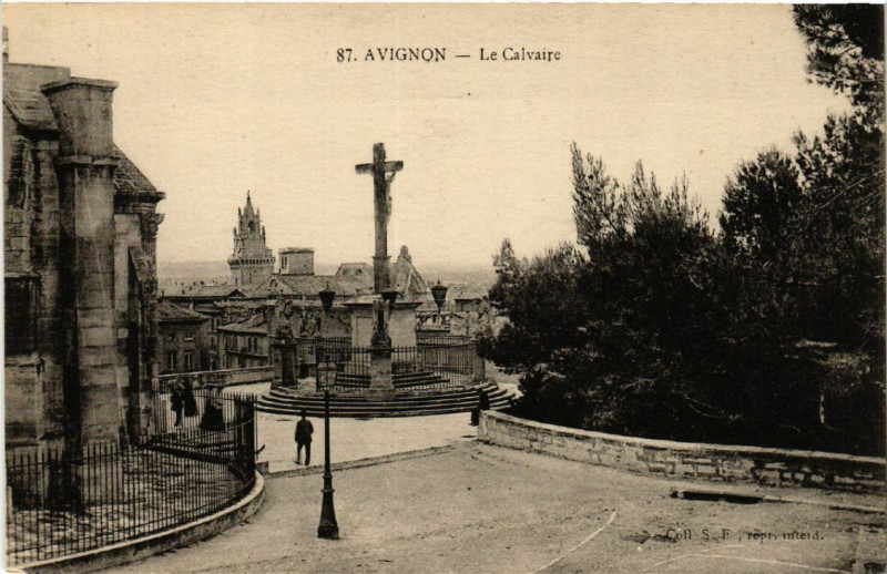 Carte postale ancienne Avignon - La Calvaire à Avignon