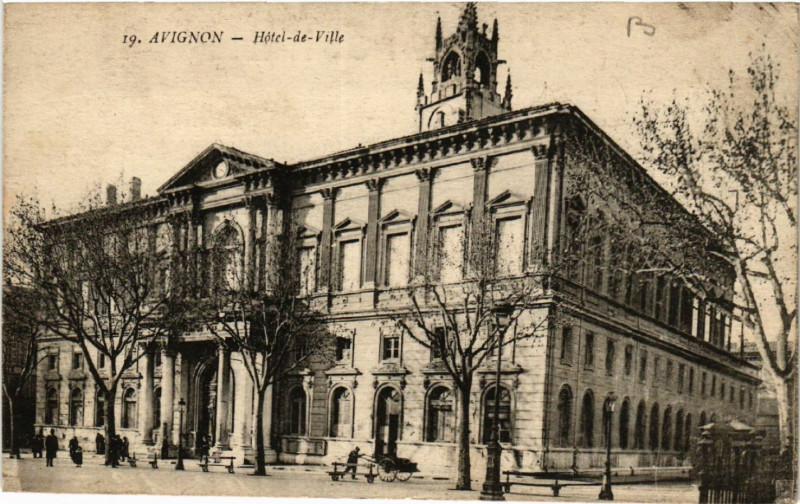 Carte postale ancienne Avignon - Hotel-de-Ville à Avignon