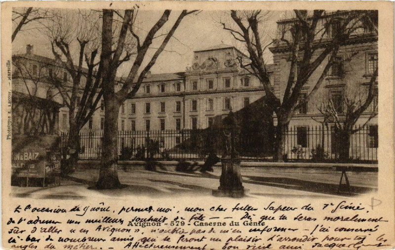 Carte postale ancienne Avignon - Caserne du Genie à Avignon