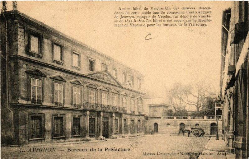 Carte postale ancienne Avignon - Bureaux de la Prefecture à Avignon