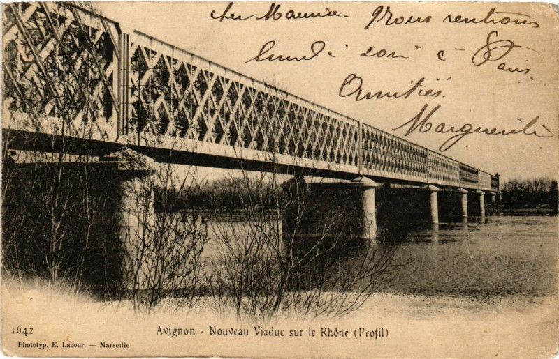 Carte postale ancienne Avignon - Nouveau Viaduc sur le Rhone (Profil) à Avignon