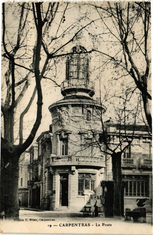 Carte postale ancienne Carpentras - La Poste à Carpentras