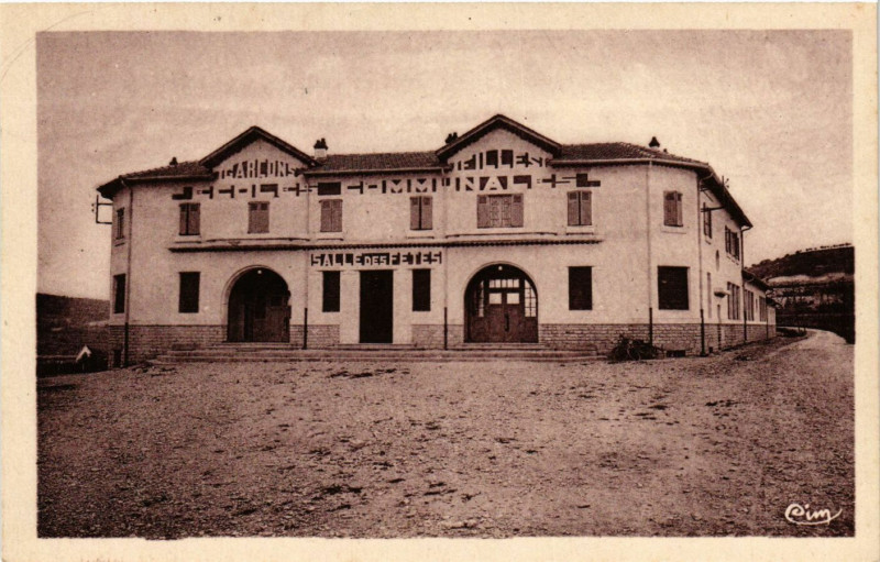 Carte postale ancienne Mormoiron - Les Ecoles à Mormoiron