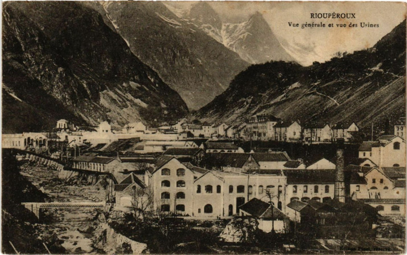 Carte postale ancienne Rioupéroux - Vue générale et vue des Usines