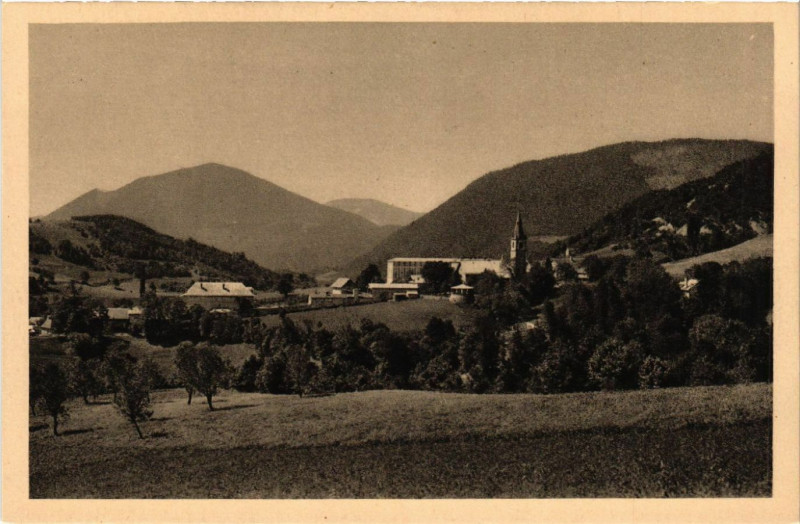 Carte postale ancienne Notre-Dame-du-Laus alt 930 m