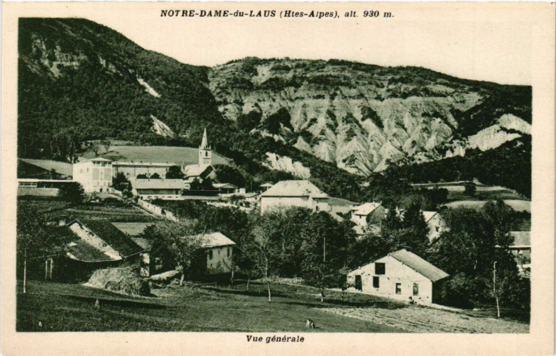 Carte postale ancienne Notre-Dame-du-Laus alt 930 m. - Vue générale