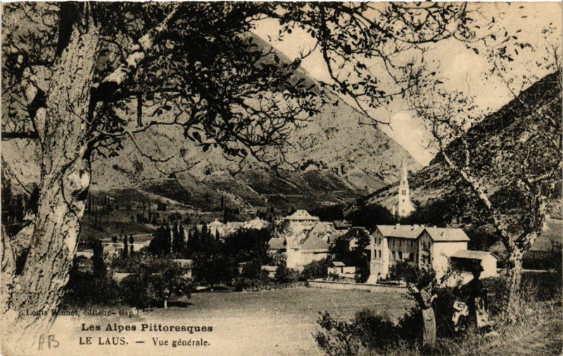 Carte postale ancienne Les Alpes Pittoresque - Le Laus - Vue générale