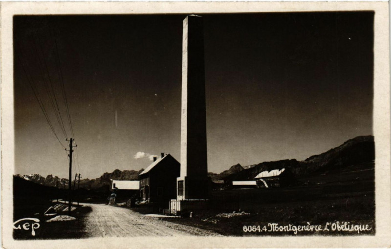 Carte postale ancienne Montgenevre - L'Obélisque à Montgenèvre