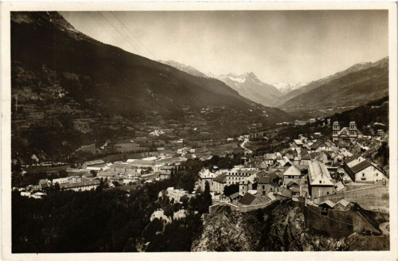Carte postale ancienne Briancon (1321m) - Vue générale à Briançon