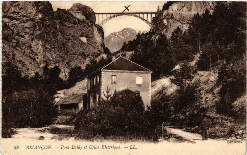 Carte postale ancienne Briancon - Pont Baldy et Usine Electrique à Briançon