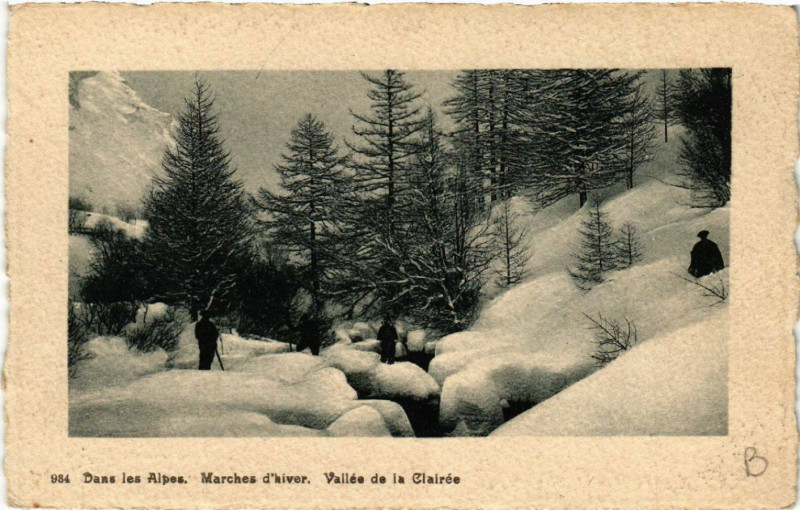 Carte postale ancienne Dans les Alpes, Marches d'hiver, Vallée de la Clairée