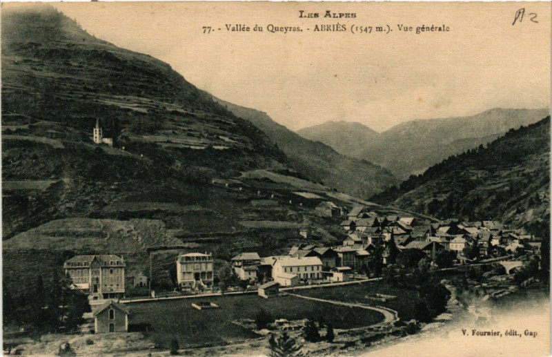 Carte postale ancienne Vallée du Queyras - Abries - Vue générale