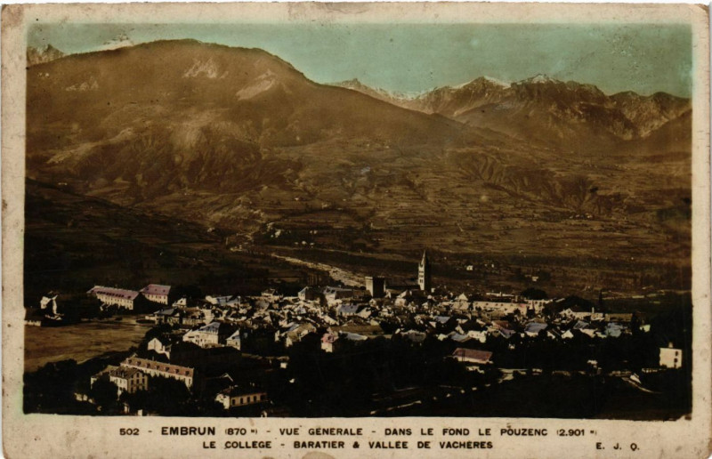Carte postale ancienne Embrun (870 m) Vue générale Dans le Fond le Pouzenc (2901 m) .. à Embrun