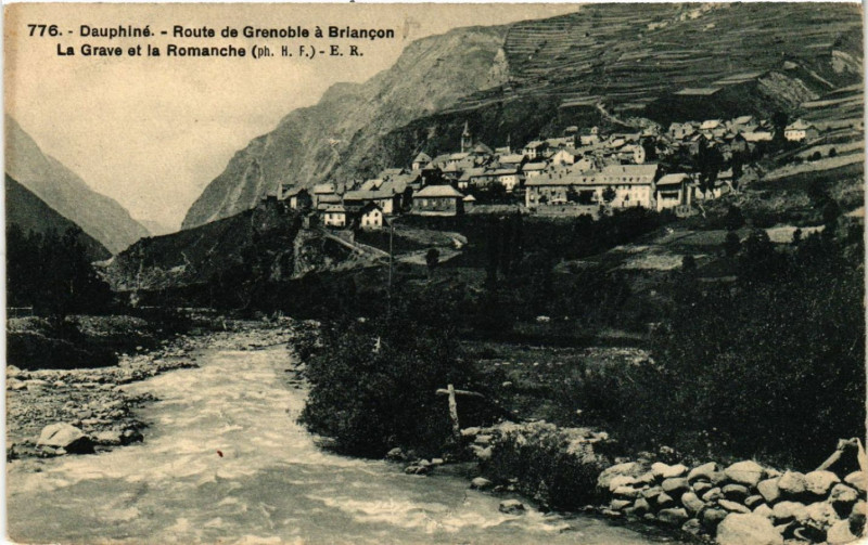Carte postale ancienne Dauphiné - Route de Grenoble a Briancon - La Grave et la Romanche à Briançon