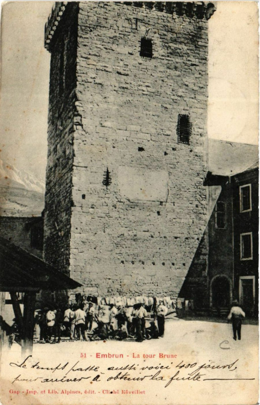 Carte postale ancienne Embrun - La tour Brune à Embrun