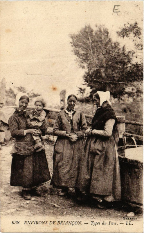 Carte postale ancienne Environs de Briancon - Types du Pays à Briançon