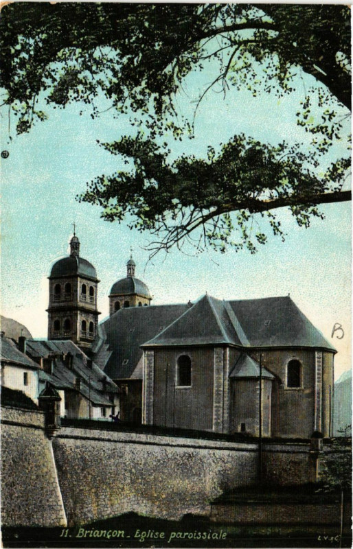 Carte postale ancienne Briancon - Eglise paroissiale à Briançon