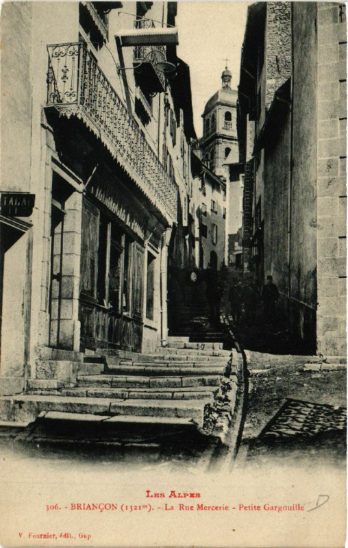 Carte postale ancienne Briancon - La Rue Merciere à Briançon