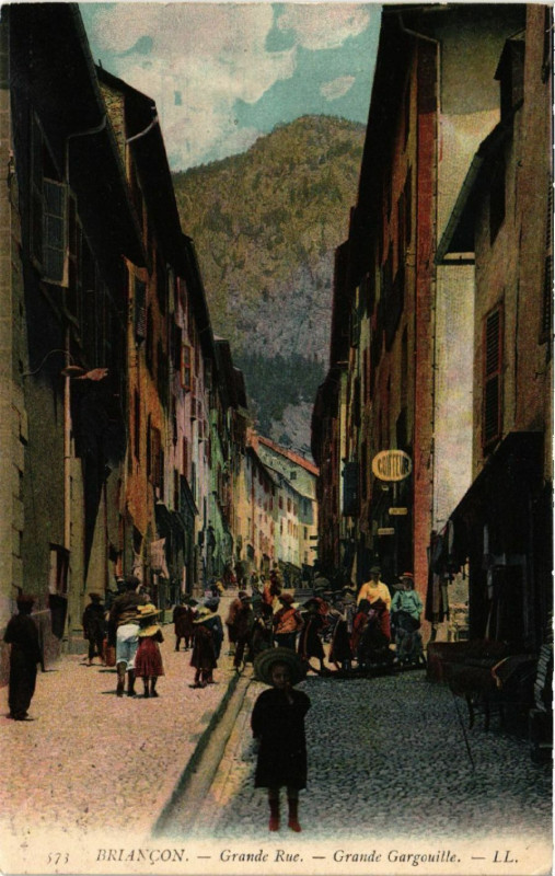 Carte postale ancienne Briancon - Grande Rue à Briançon